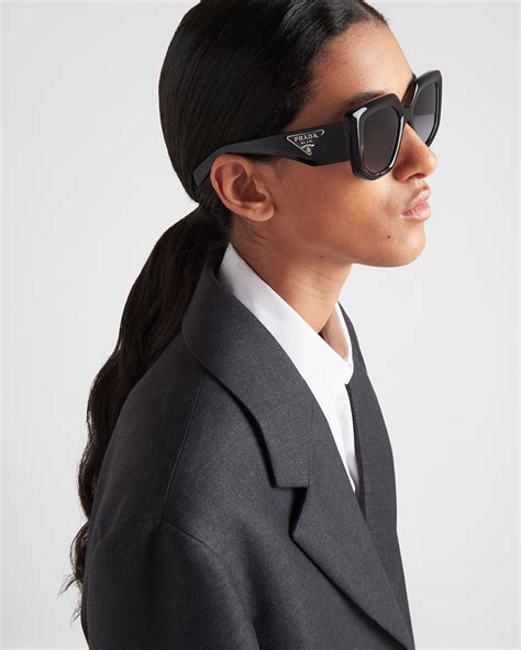 prada sunglasses model number